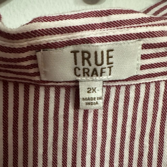 Red and white striped True Craft shirt size 2x raw edge bottom. - Picture 2 of 6